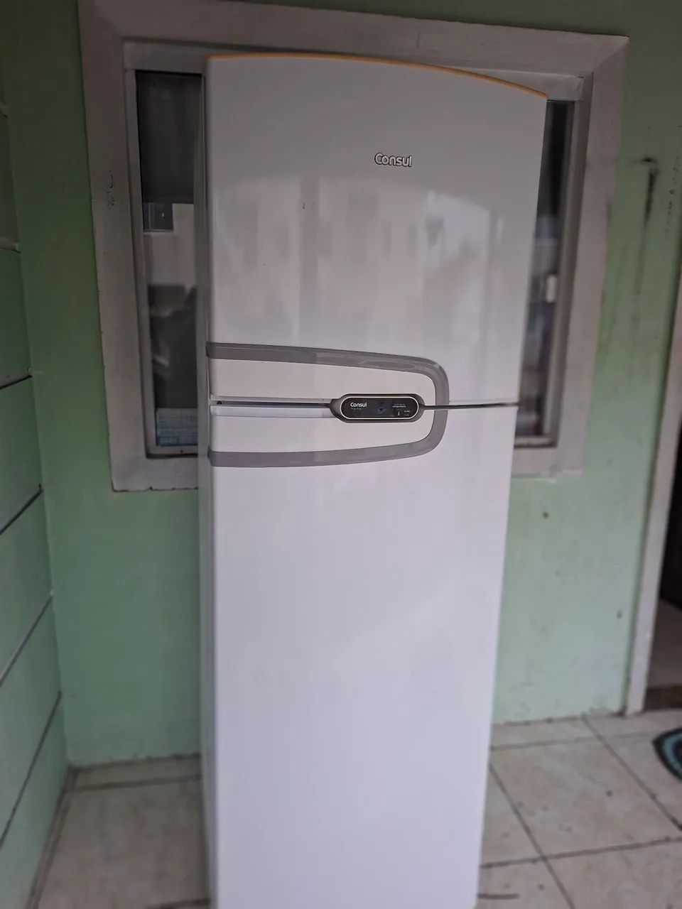 Vendo geladeira 