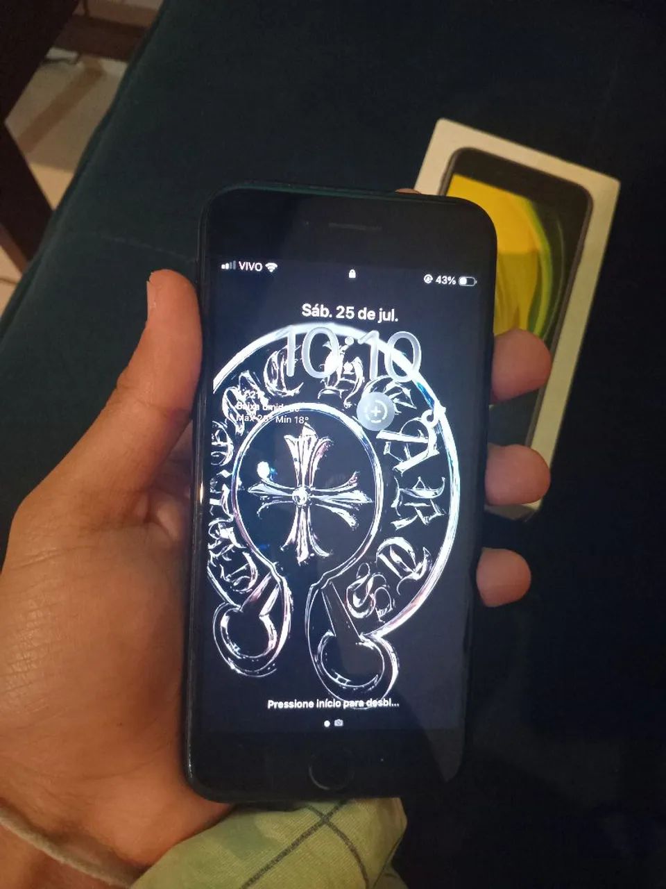 Iphone se 2 geração + fone original! - Foto 3