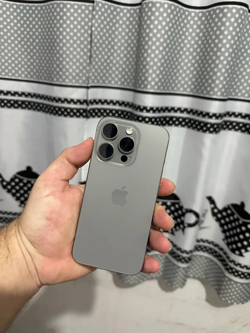 iPhone 15 Pro - Foto 2