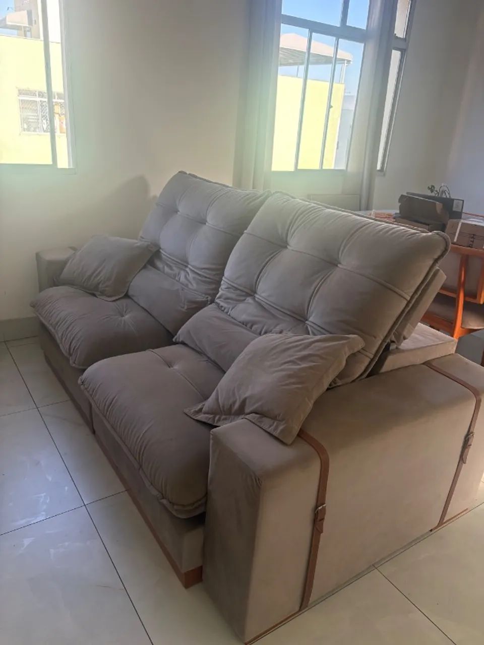 Sofá retratil 2,30m - Foto 2