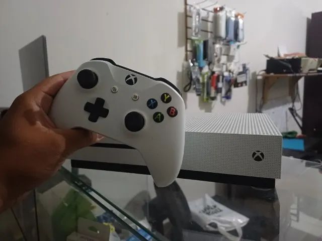 Xbox One S 1TB com controle - Foto 2
