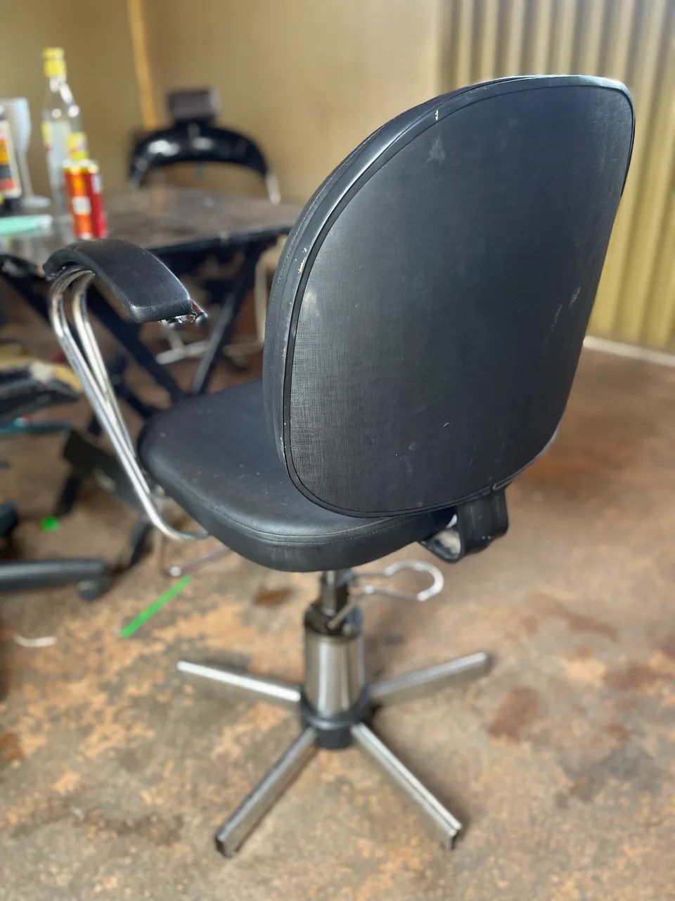 CADEIRA SALAO/ BARBEARIA  - Foto 3
