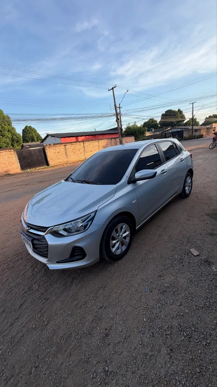 Chevrolet Onix Hatch LT 1.0 12V Flex Mec. 4P 2023 - Foto 2