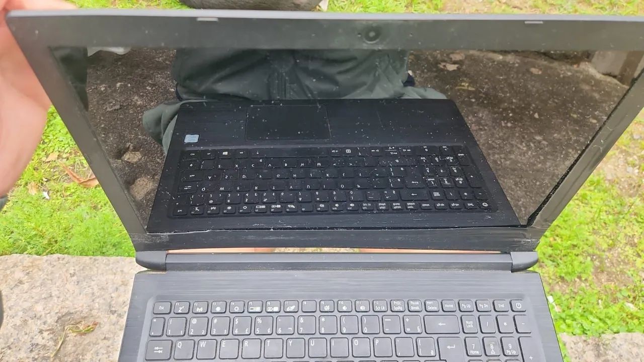 Vendo notebook acer aspire  - Foto 2