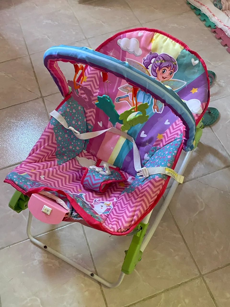 Cadeira de repouso vibratória de bebê  - Foto 2