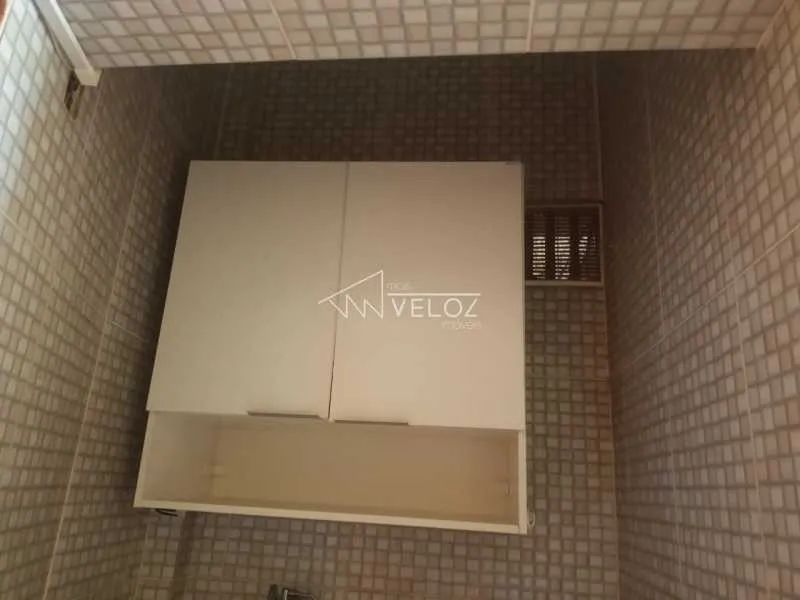 Kitnet/Conjugado - / Residencial / Centro