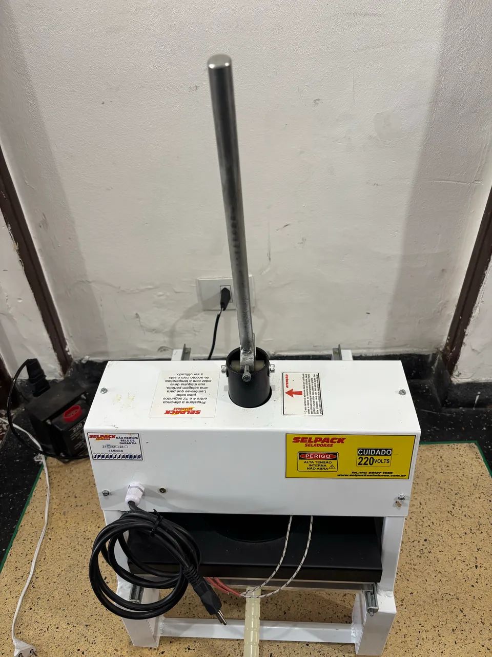 Seladora Selpack para selagem de embalagens plásticas, potes ou bandejas  - Foto 5