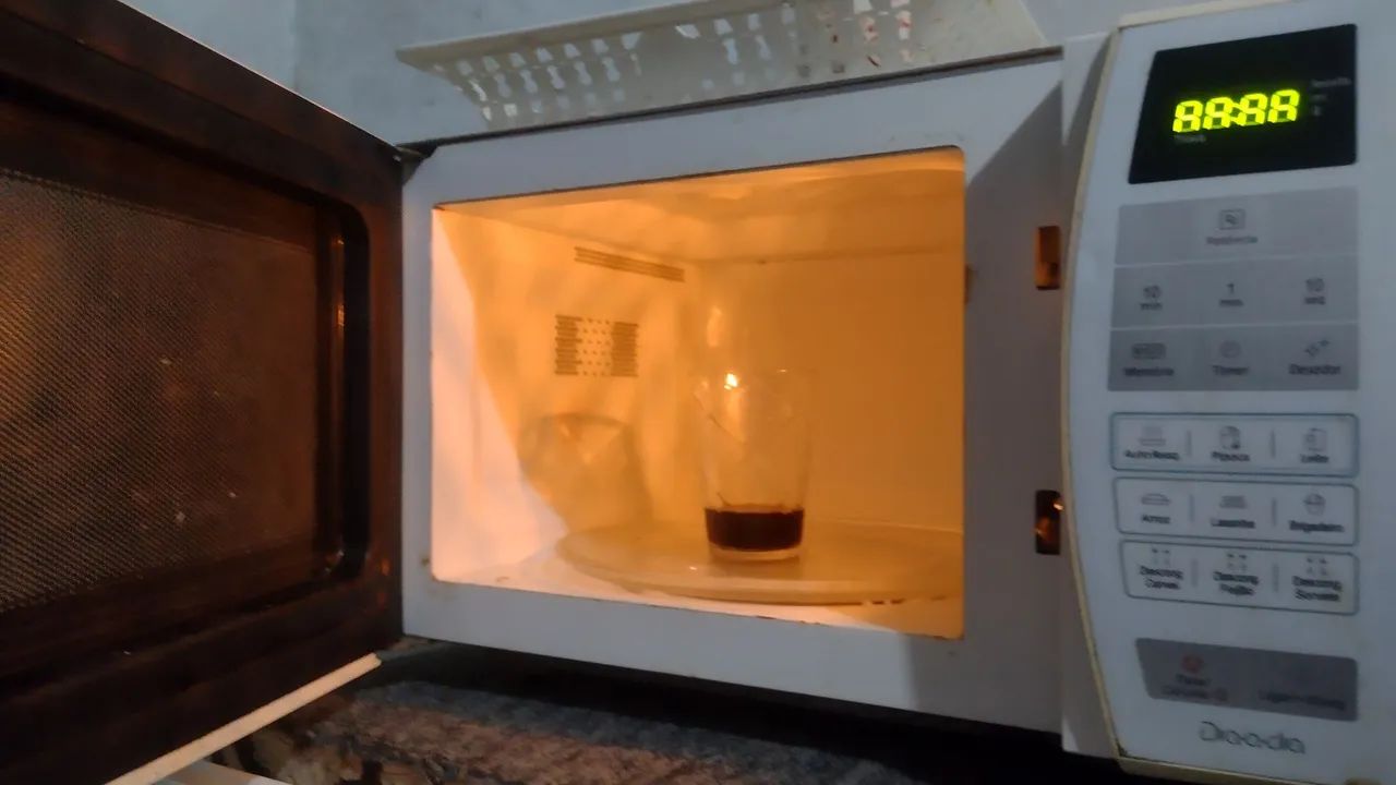 Vendo microondas, sem defeito, tem conversa... - Foto 2