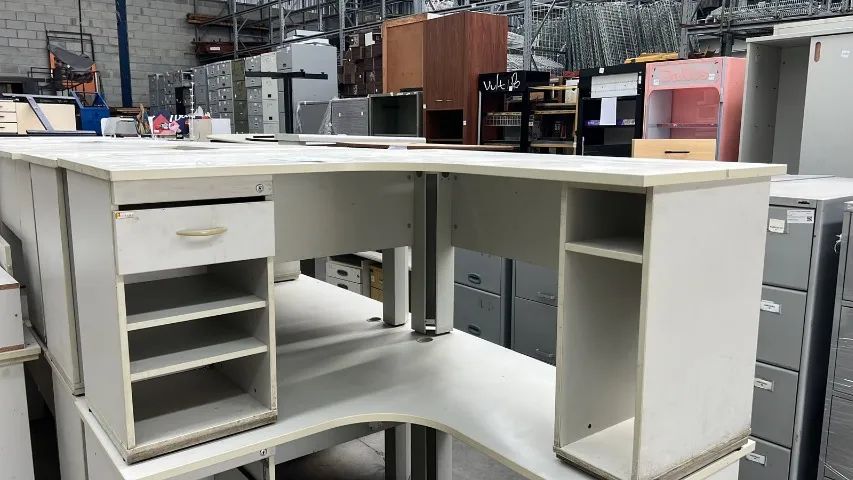 MESA EM L