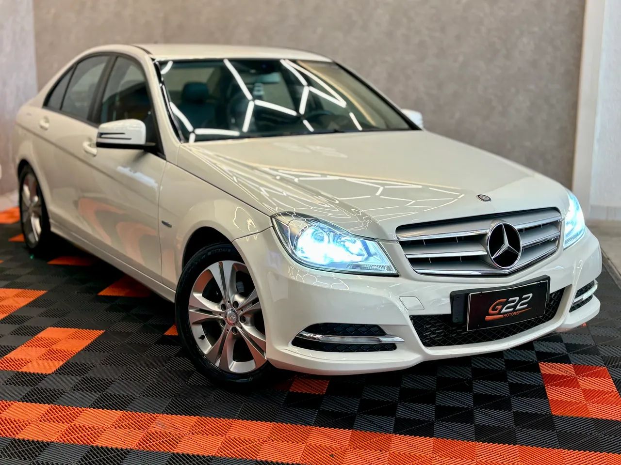 Mercedes-Benz C-180 CGI Classic 1.8 16V 156cv Aut. 2012