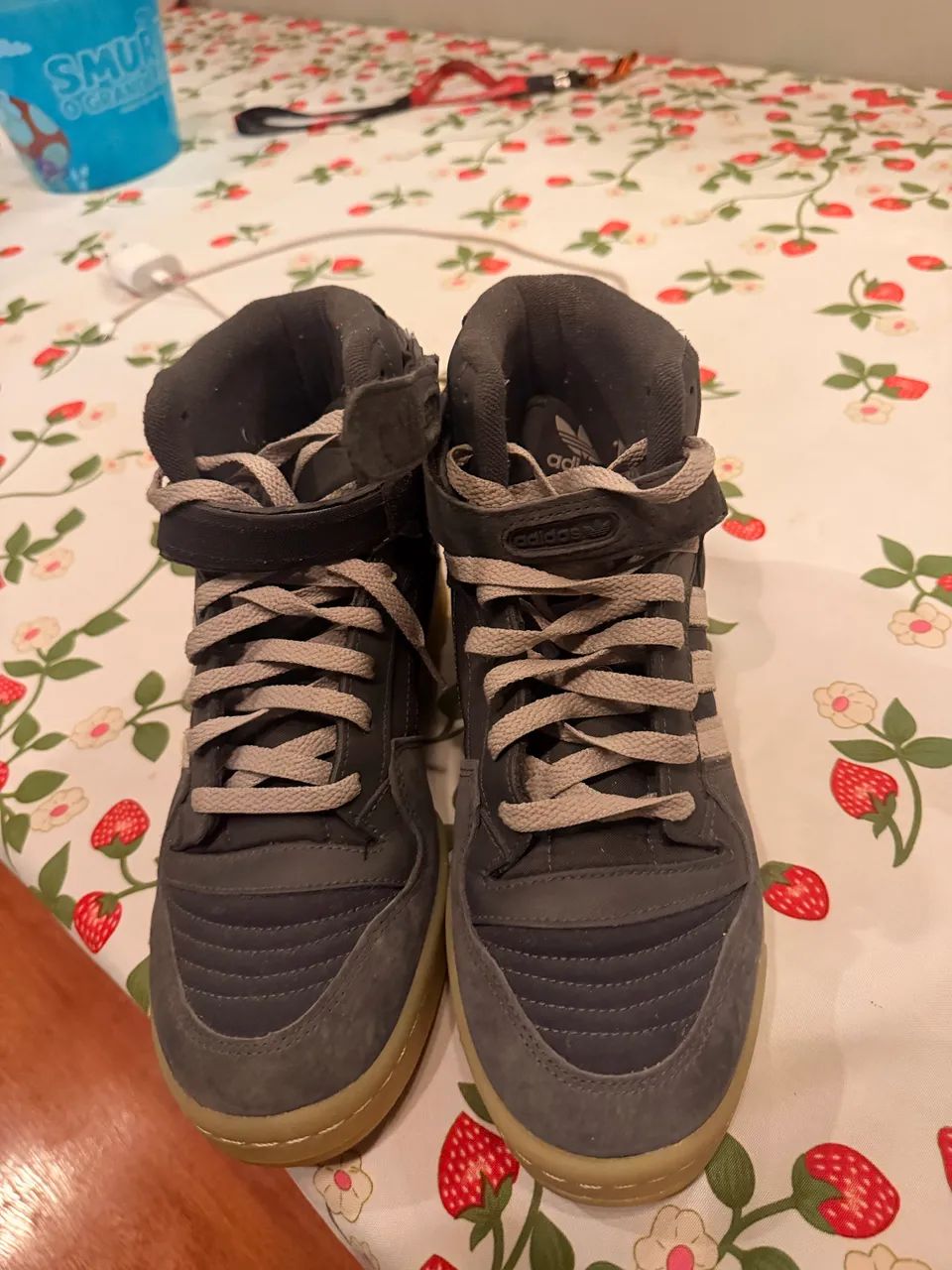 Tênis adidas fórum mid  