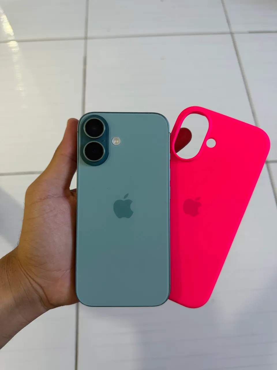 iPhone 12 Pro 128gb muito novo - Celulares e Smartphones - Poço