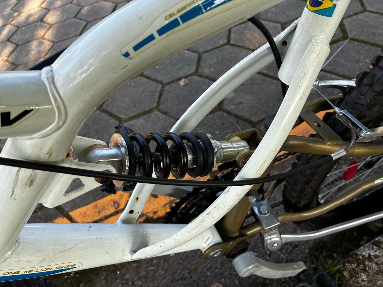 Bicicleta mormaii 21v aro 26  - Foto 3