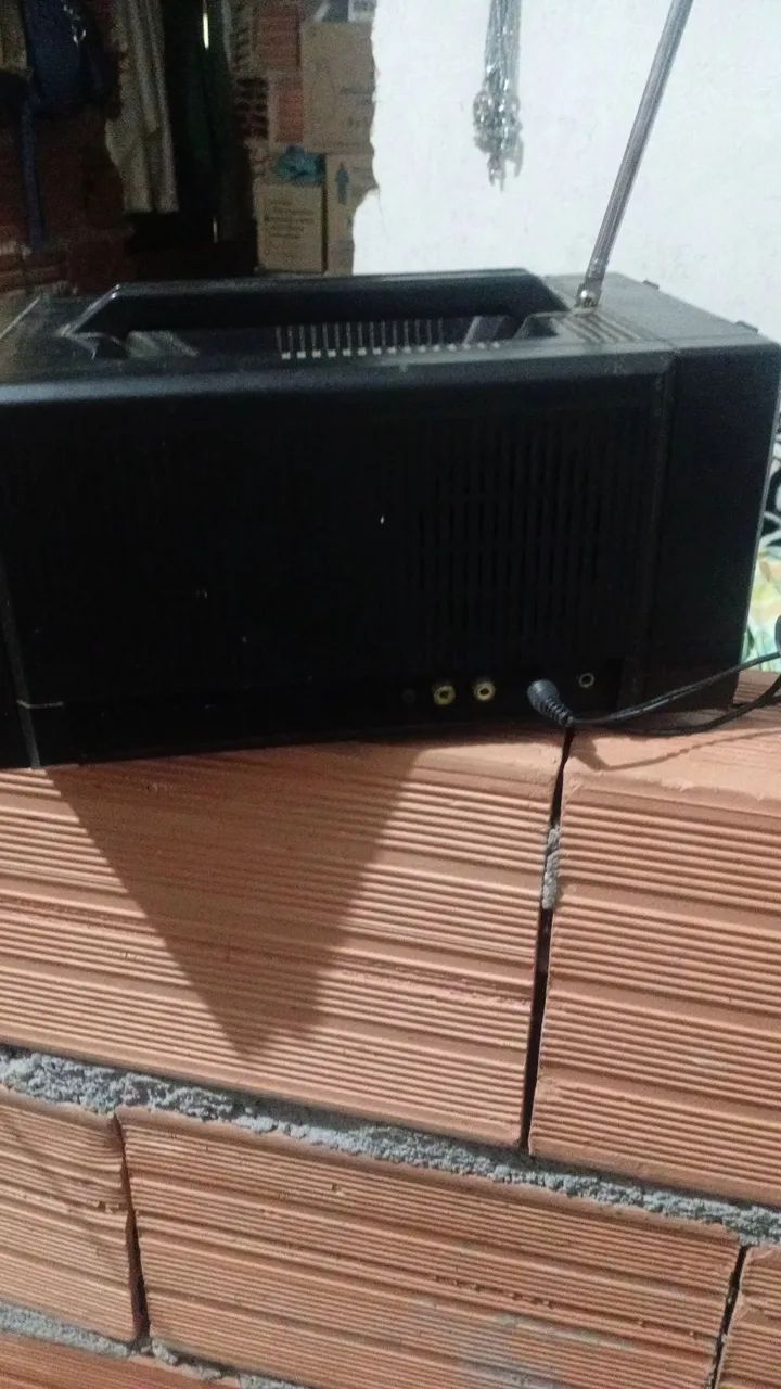 TV portátil antiga  - Foto 2