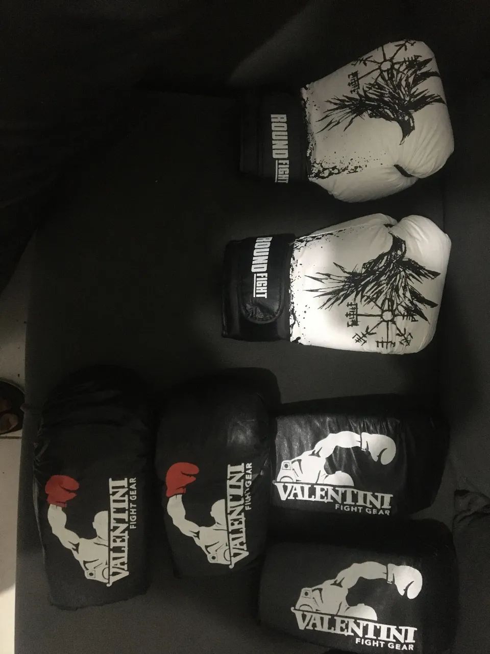 Saco de boxe, luvas e capacete protetor - Foto 3