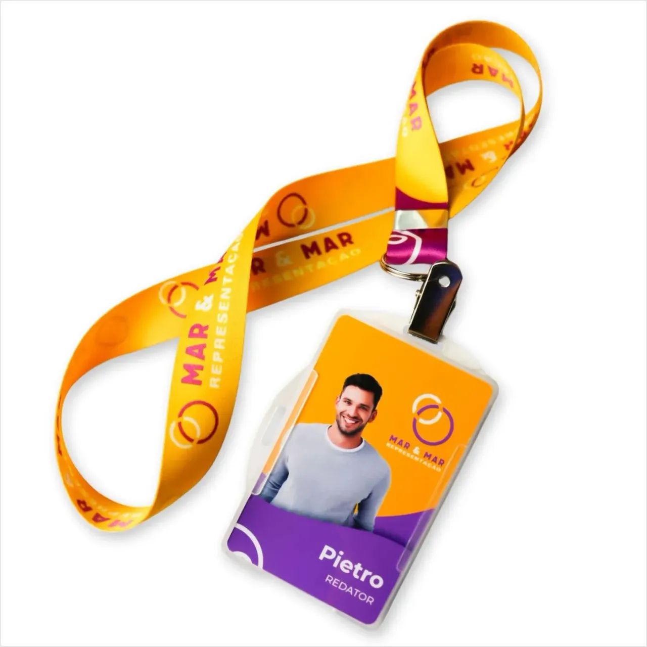 Crachás e cordões personalizado 