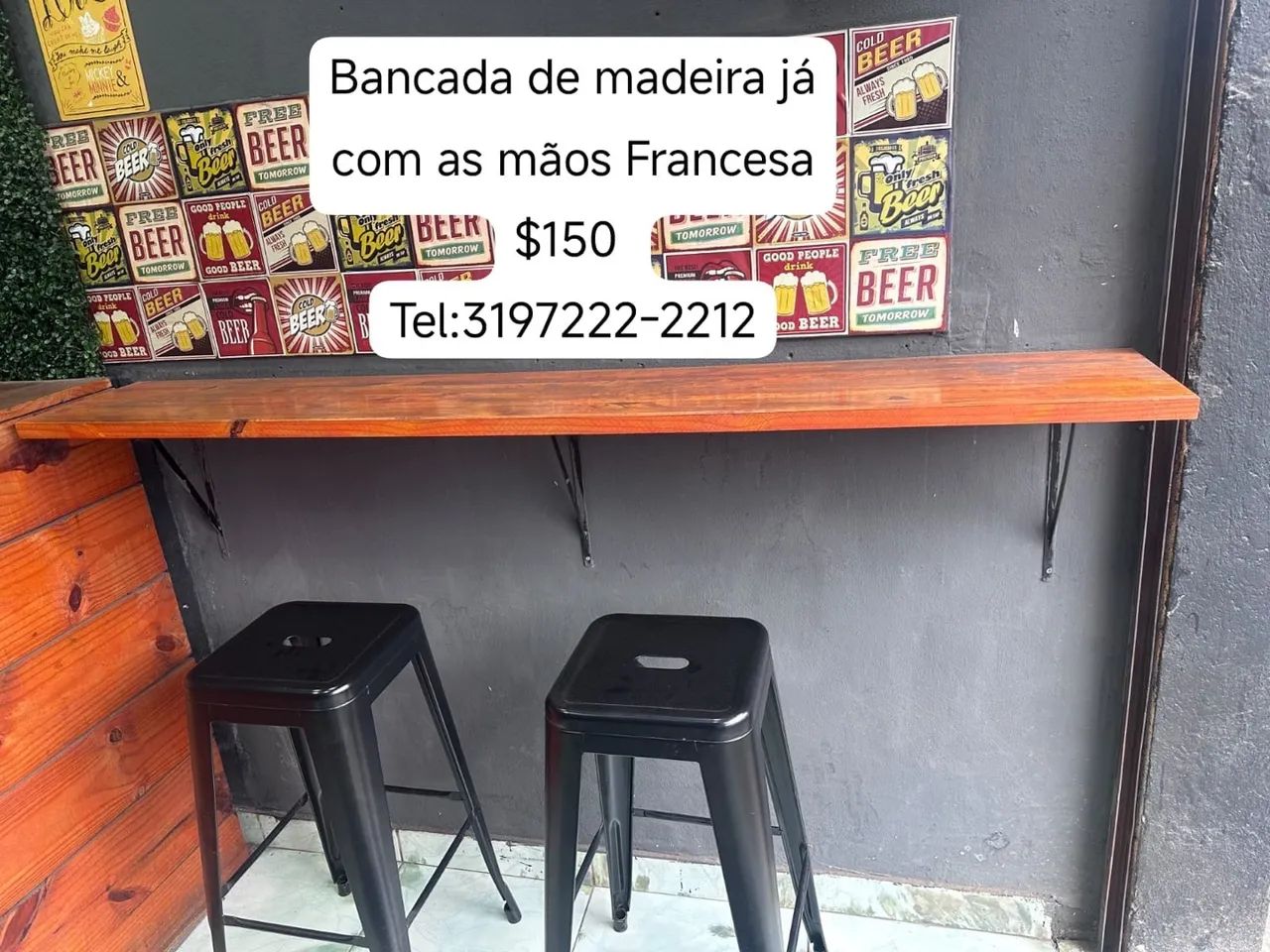 Bancada de madeira ja com mão francesa 