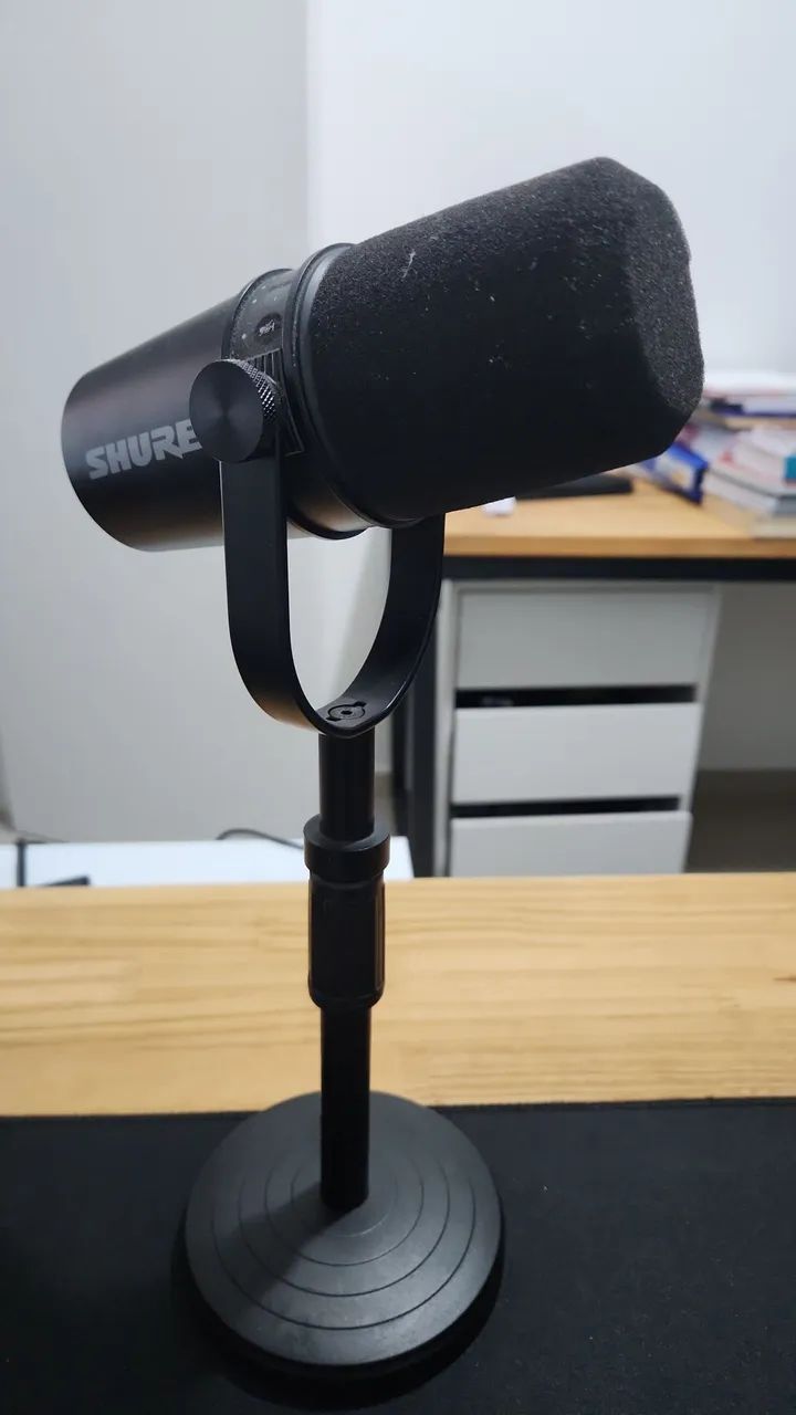 Microfone Shure MV7 em estado de novo!