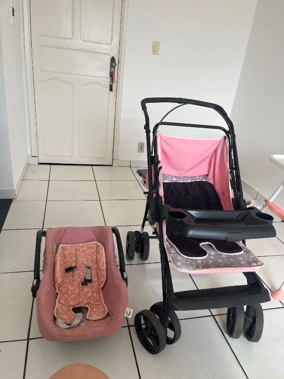 Carrinho e bebê conforto 