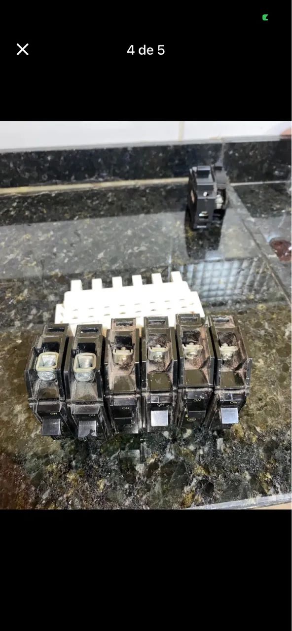 Disjuntores elétricos 65578352685698123