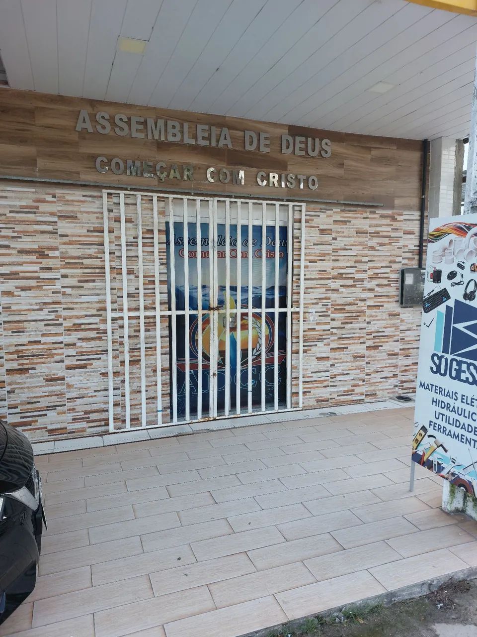 Alugo um ponto comercial 