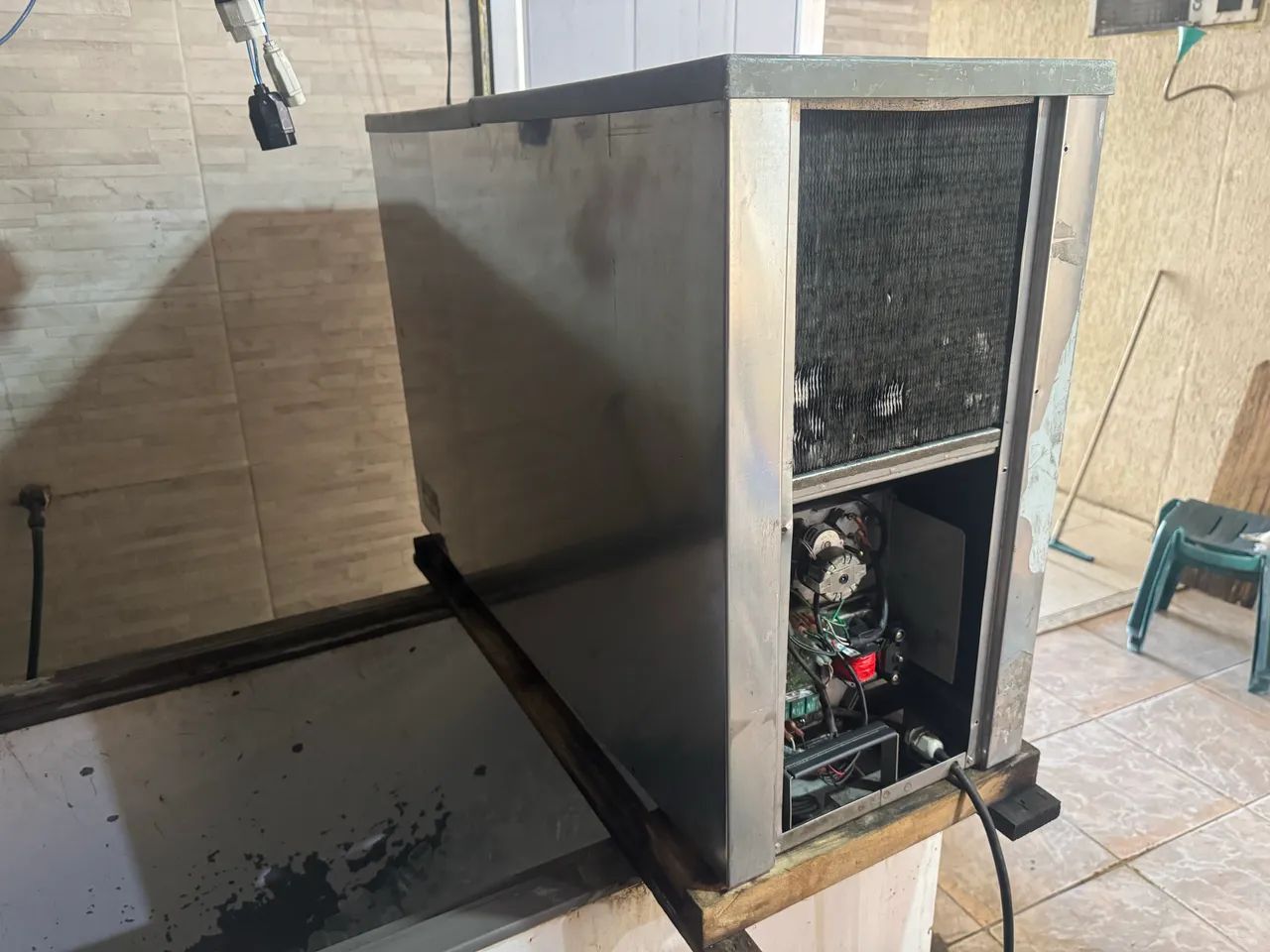 Vendo 4 máquinas de gelo Everest 150a