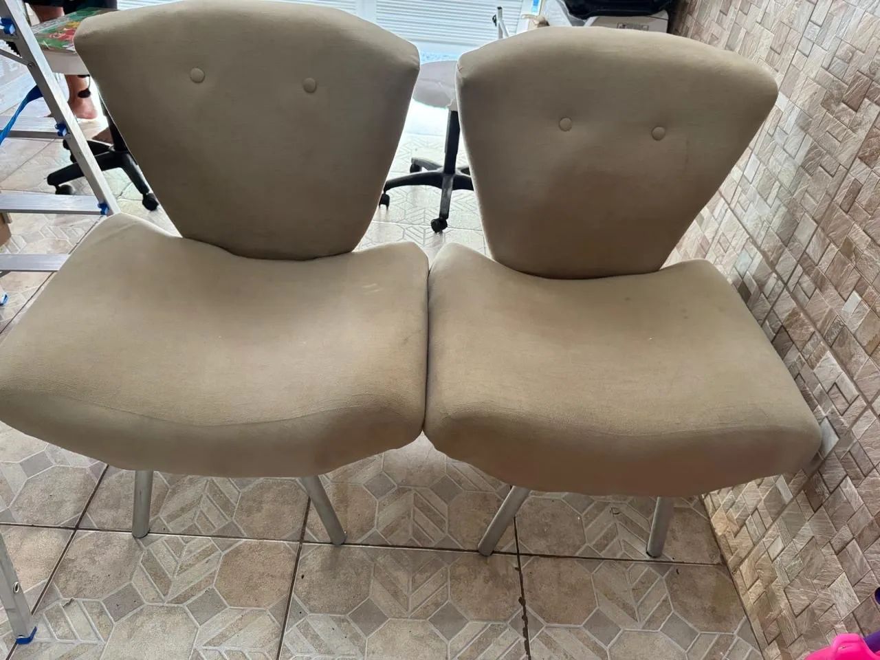 Vendo duas poltronas em excelente estado de uso! 