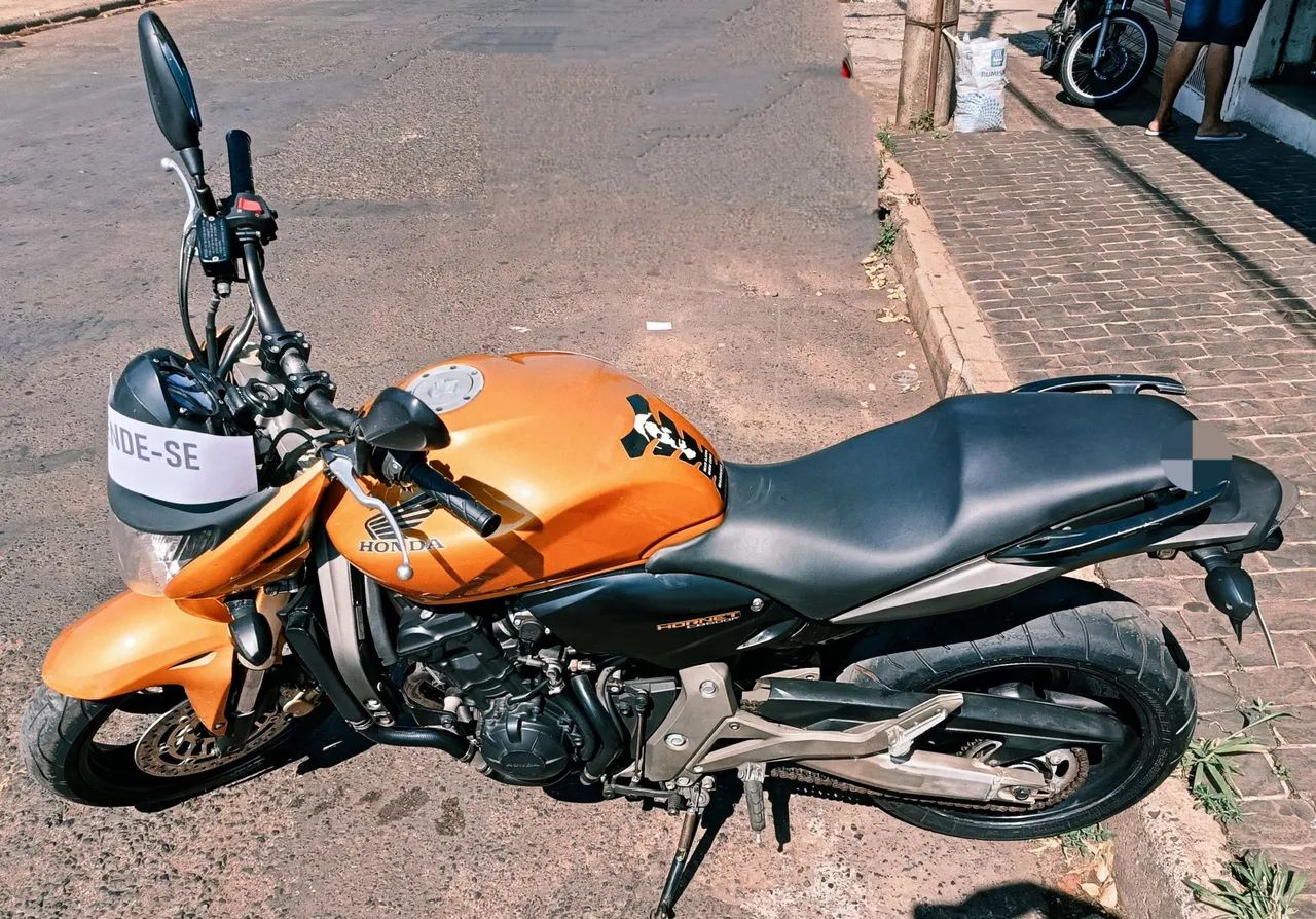 Honda / CB 600F HORNET  - Foto 2