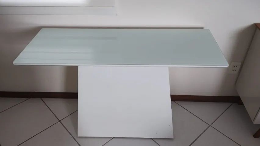 Mesa de Jantar com 6 cadeiras + Aparador - Foto 3