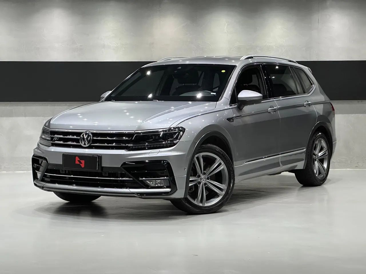 Volkswagen Tiguan Allspac R-Line 350 TSI 2.0 4x4, foto 3 de 18
