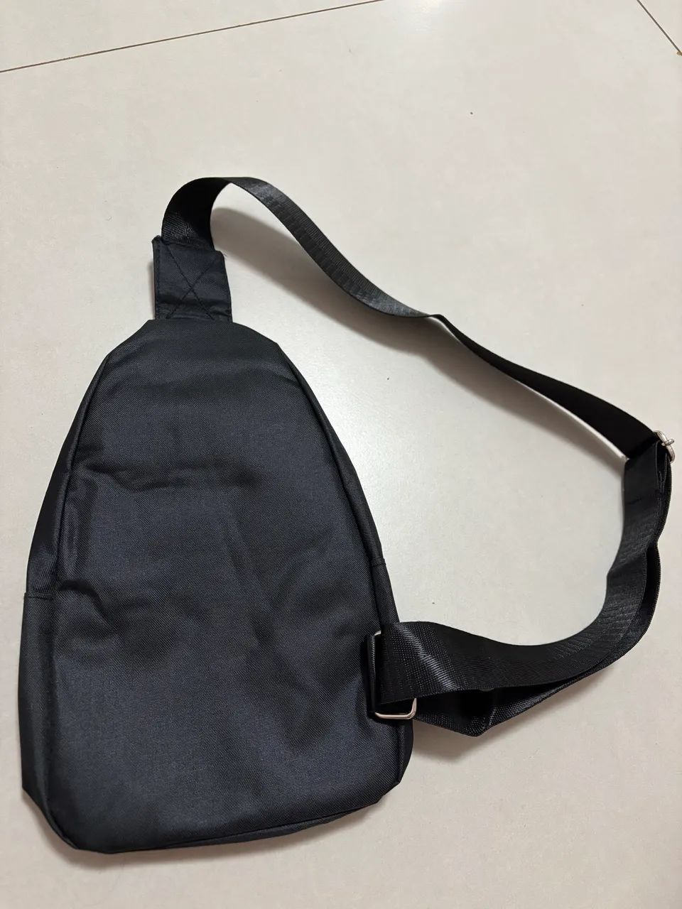 Mochila pequena nova preta - Foto 2