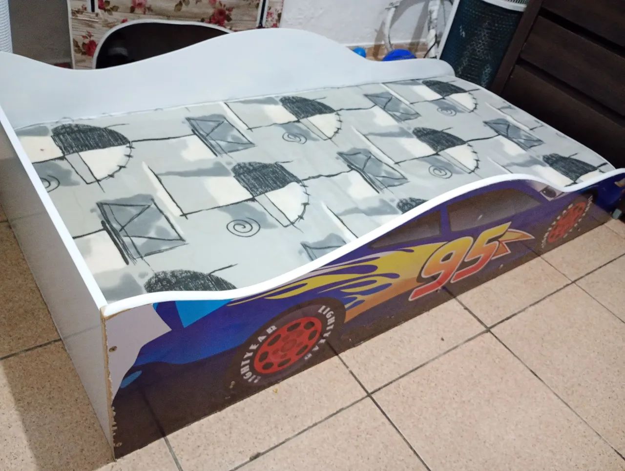 Vendo cama de carro infantil!