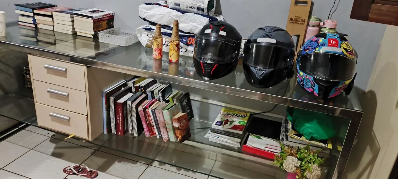 Móvel de vidro com estrutura de inox - Foto 2