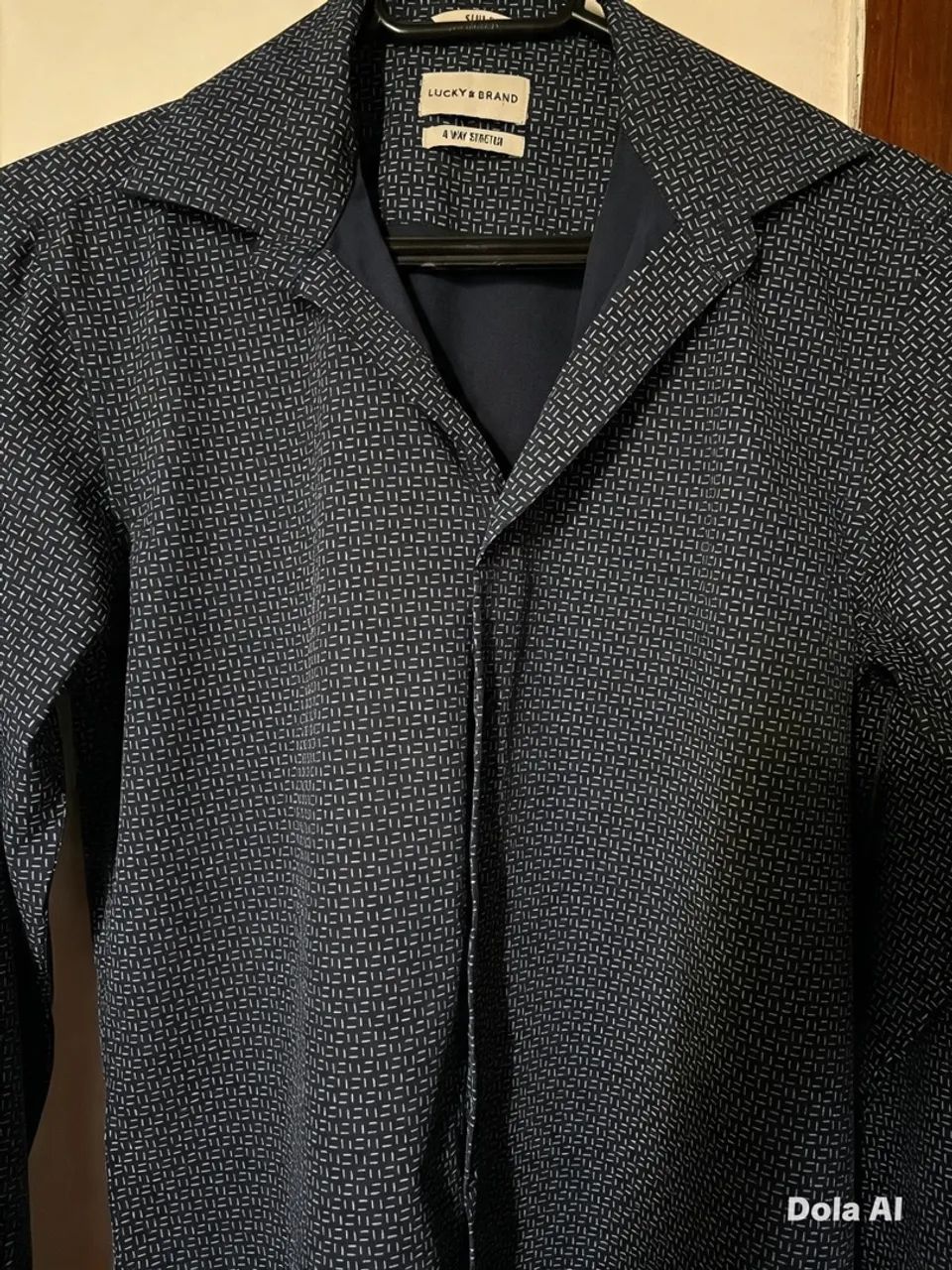 Vende-se camisa social luck Brand  - Foto 2