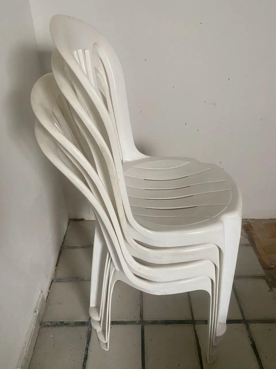 Vendo conjunto de mesa e cadeira  - Foto 3