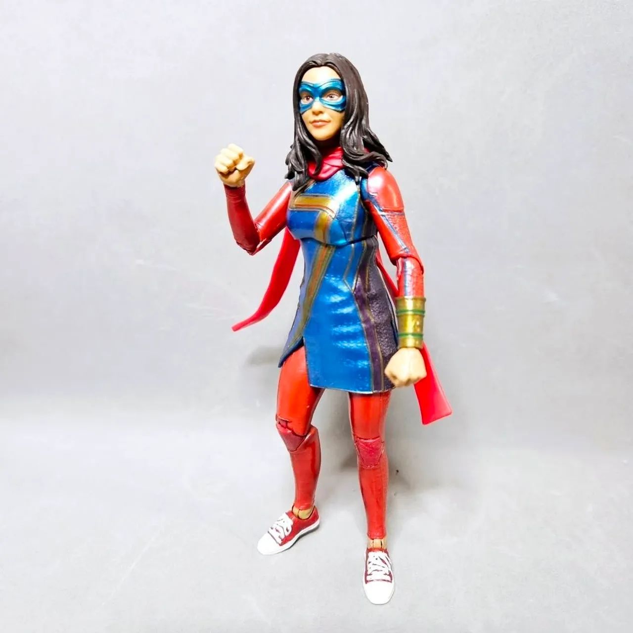 Miss Marvel (mão extra) marvel legends - Foto 4