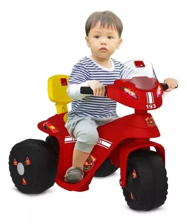 (Novo) Carrinho Elétrico Infantil Bombeiro Eletrica 6v Vermelha Bandeirante - Foto 3
