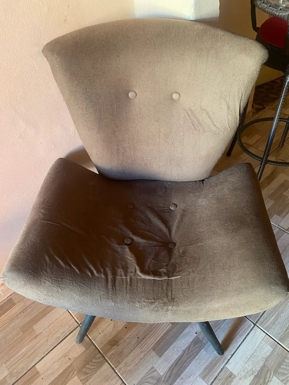 Poltronas usadas para reforma.