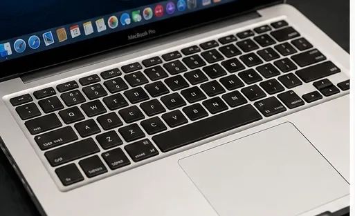 MacBook Pro Intel Core i7 16GB RAM SSD - Seminovo - Foto 2