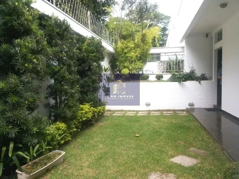 Casa à venda no bairro Moema - São Paulo/SP, Zona Sul