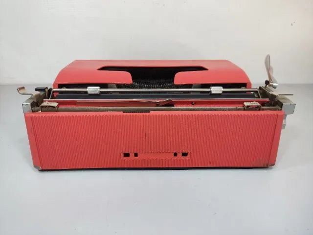LEIA a Descrição do anuncio - Maquina Escrever Olivetti Lettera 32 Datilografia - Fwb (Usa - Foto 5