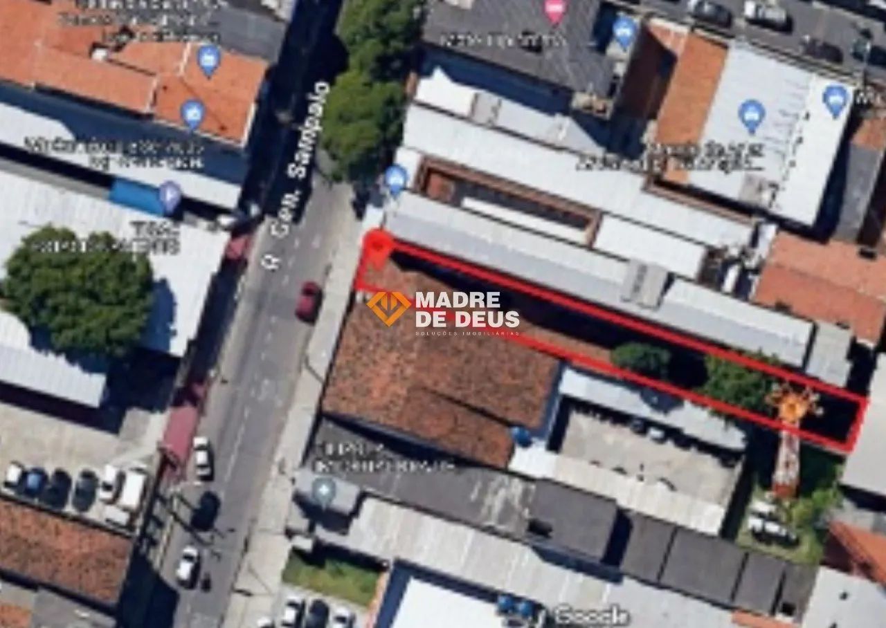 Casa Plana Exclusiva no Coração do Centro - Ampla, Versátil e com Potencial Comercial! - Foto 5