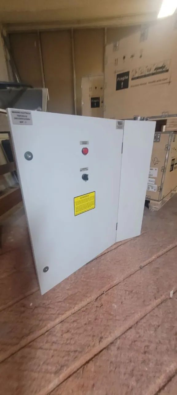 Quadro eletrônico 