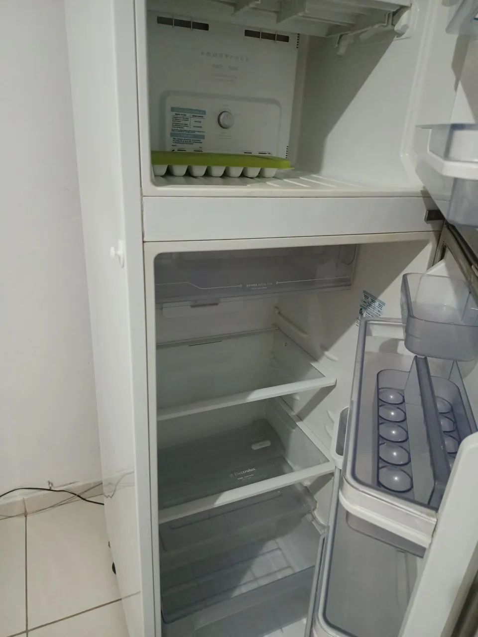 Vende se geladeira Eletrolux  - Foto 2