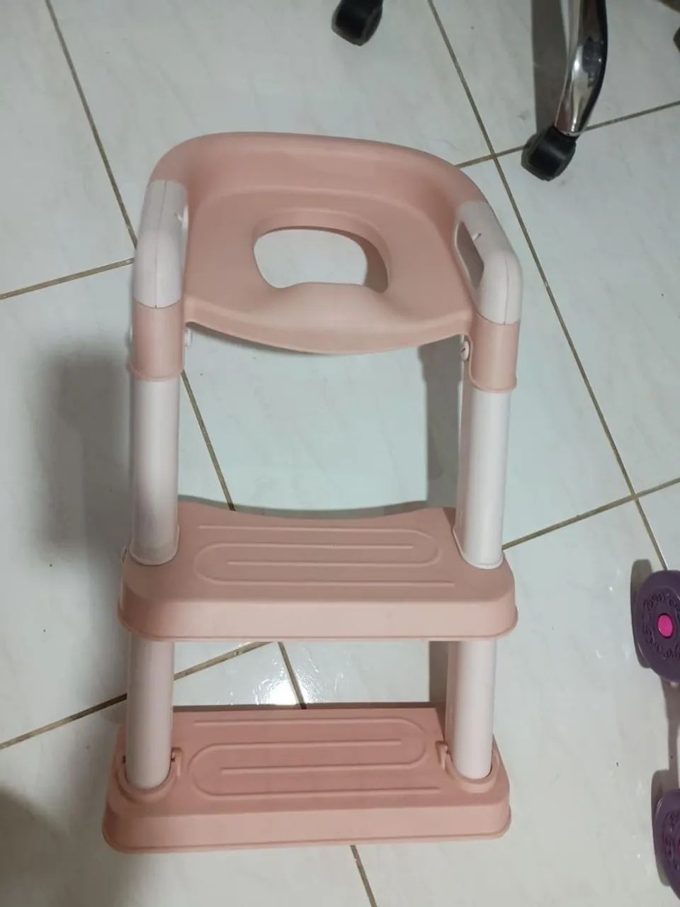 ? Redutor de Assento Infantil com Escadinha Rosa - Foto 2
