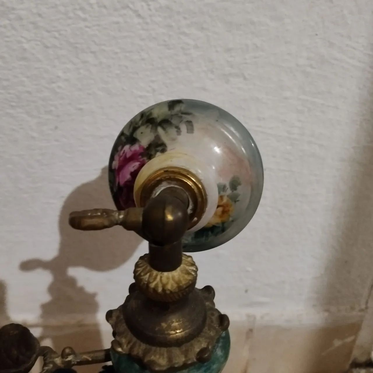 Telefone de coluna antigo decorado. - Foto 2