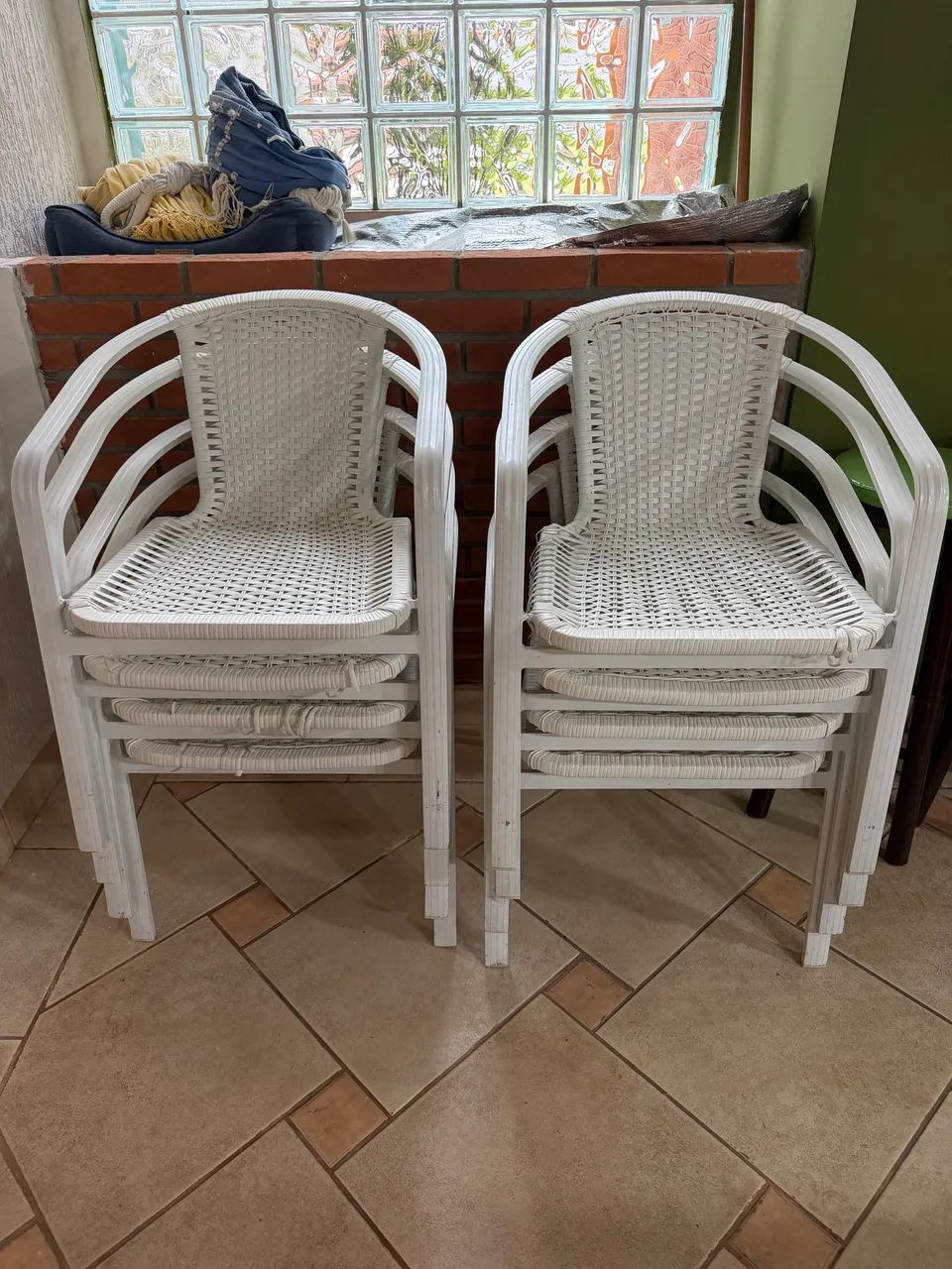 Kit 8 cadeiras alumínio e rattan brancas - Foto 3