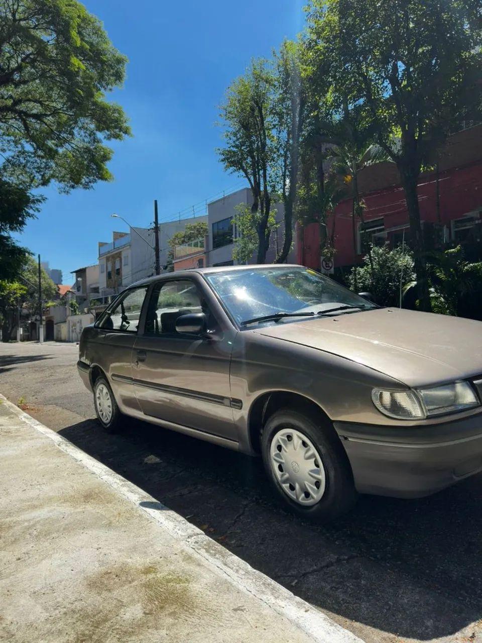 Volkswagen Logus GLI / GL 1.8 (álcool) 1995