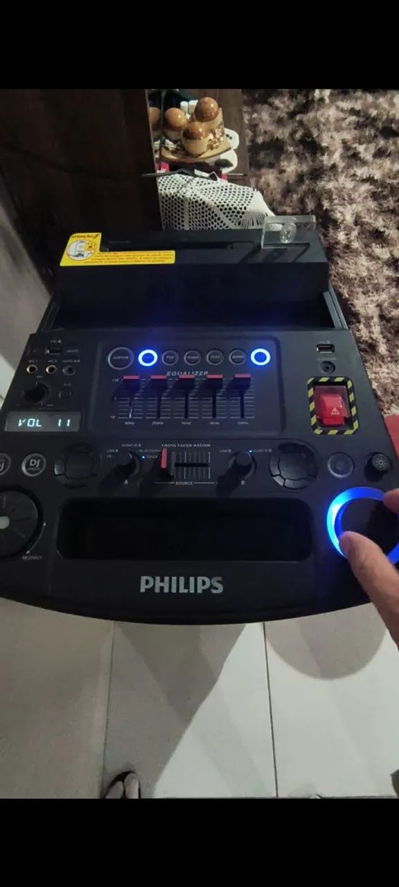 Mesa de DJ da caixa Philips nx7 funcionando 100% tenho como testar - Foto 3