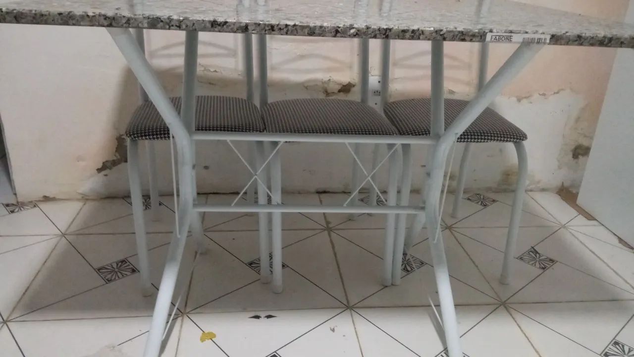 MESA DE JANTAR 4 CADEIRAS NOVA  - Foto 4